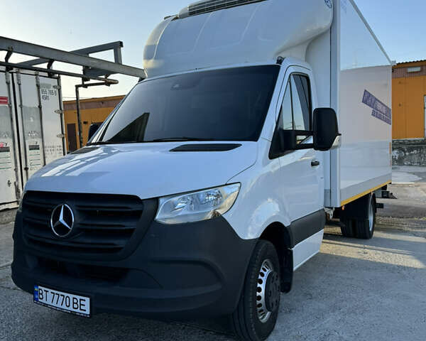 Білий Мерседес Sprinter, об'ємом двигуна 2.99 л та пробігом 233 тис. км за 42000 $, фото 4 на Automoto.ua