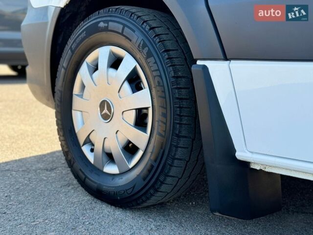 Белый Мерседес Sprinter, объемом двигателя 2.14 л и пробегом 283 тыс. км за 19500 $, фото 16 на Automoto.ua