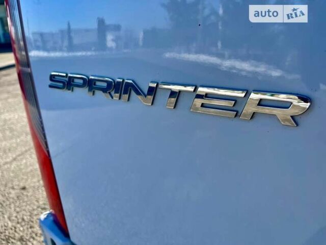 Білий Мерседес Sprinter, об'ємом двигуна 2.15 л та пробігом 277 тис. км за 25000 $, фото 19 на Automoto.ua