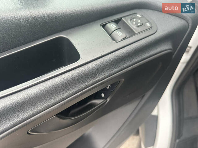 Білий Мерседес Sprinter, об'ємом двигуна 2.2 л та пробігом 256 тис. км за 27700 $, фото 52 на Automoto.ua