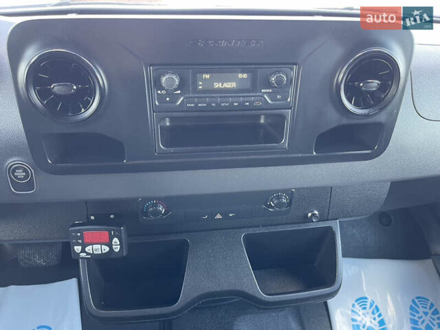 Белый Мерседес Sprinter, объемом двигателя 2.1 л и пробегом 244 тыс. км за 23750 $, фото 30 на Automoto.ua