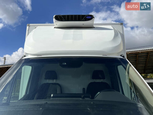 Белый Мерседес Sprinter, объемом двигателя 2.2 л и пробегом 300 тыс. км за 28500 $, фото 46 на Automoto.ua
