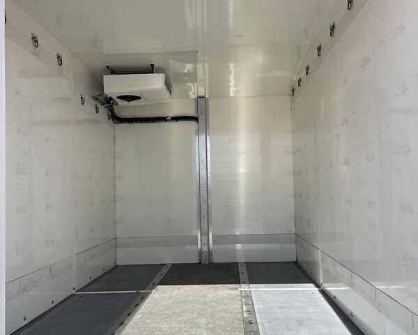 Белый Мерседес Sprinter, объемом двигателя 2.1 л и пробегом 244 тыс. км за 23750 $, фото 7 на Automoto.ua