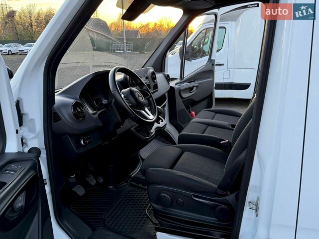 Белый Мерседес Sprinter, объемом двигателя 3 л и пробегом 236 тыс. км за 30000 $, фото 30 на Automoto.ua