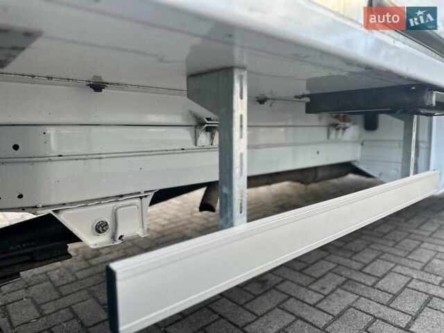 Белый Мерседес Sprinter, объемом двигателя 2.2 л и пробегом 218 тыс. км за 34550 $, фото 18 на Automoto.ua