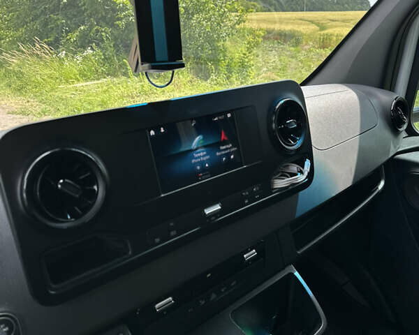 Белый Мерседес Sprinter, объемом двигателя 2.2 л и пробегом 400 тыс. км за 28999 $, фото 26 на Automoto.ua
