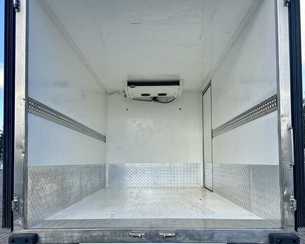 Белый Мерседес Sprinter, объемом двигателя 2.2 л и пробегом 218 тыс. км за 34550 $, фото 30 на Automoto.ua