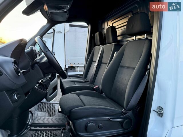 Белый Мерседес Sprinter, объемом двигателя 3 л и пробегом 236 тыс. км за 30000 $, фото 20 на Automoto.ua