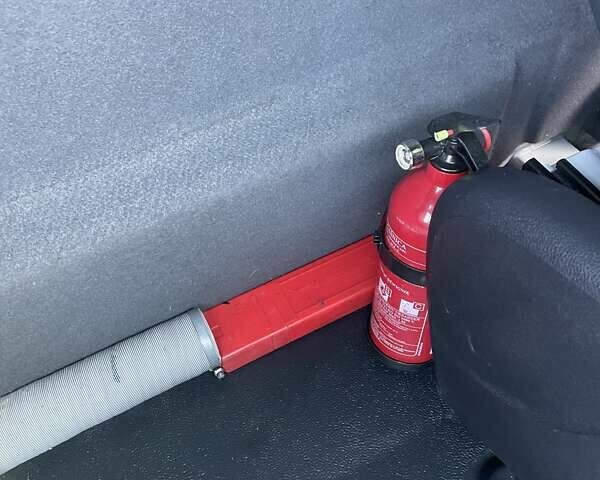 Білий Мерседес Sprinter, об'ємом двигуна 3 л та пробігом 255 тис. км за 29000 $, фото 30 на Automoto.ua