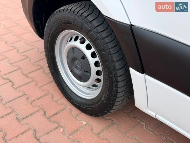 Белый Мерседес Sprinter, объемом двигателя 2.1 л и пробегом 278 тыс. км за 26500 $, фото 9 на Automoto.ua