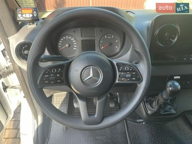 Белый Мерседес Sprinter, объемом двигателя 2.2 л и пробегом 360 тыс. км за 30800 $, фото 11 на Automoto.ua