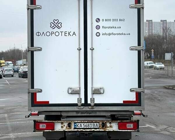Белый Мерседес Sprinter, объемом двигателя 2.99 л и пробегом 472 тыс. км за 34000 $, фото 4 на Automoto.ua
