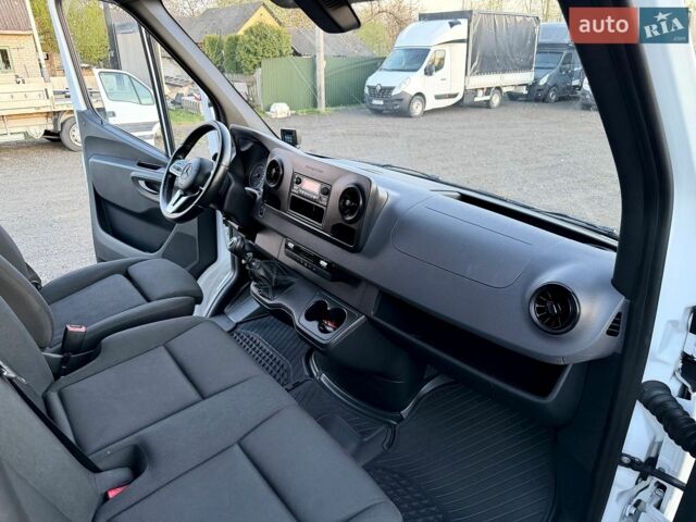 Белый Мерседес Sprinter, объемом двигателя 3 л и пробегом 236 тыс. км за 30000 $, фото 25 на Automoto.ua