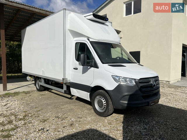 Белый Мерседес Sprinter, объемом двигателя 2.2 л и пробегом 300 тыс. км за 28500 $, фото 2 на Automoto.ua