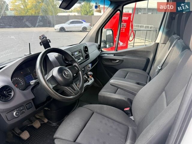 Білий Мерседес Sprinter, об'ємом двигуна 2.1 л та пробігом 256 тис. км за 26000 $, фото 16 на Automoto.ua
