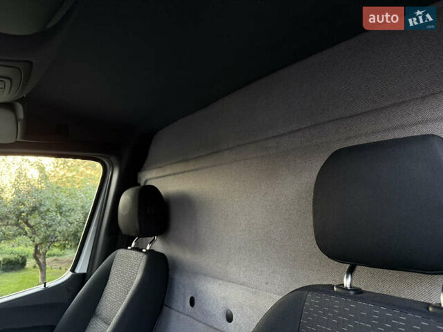Белый Мерседес Sprinter, объемом двигателя 2.99 л и пробегом 20 тыс. км за 70000 $, фото 36 на Automoto.ua