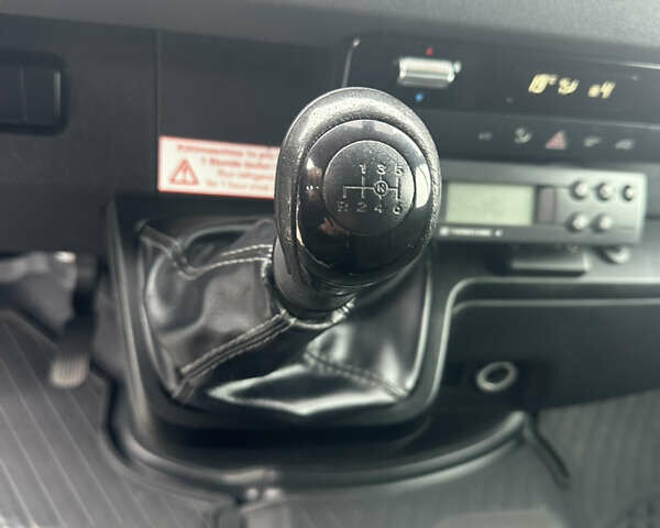 Білий Мерседес Sprinter, об'ємом двигуна 2.2 л та пробігом 256 тис. км за 27700 $, фото 50 на Automoto.ua