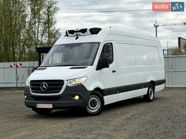 Белый Мерседес Sprinter, объемом двигателя 3 л и пробегом 236 тыс. км за 30000 $, фото 1 на Automoto.ua