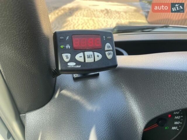 Белый Мерседес Sprinter, объемом двигателя 2.2 л и пробегом 360 тыс. км за 30800 $, фото 18 на Automoto.ua