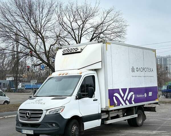 Белый Мерседес Sprinter, объемом двигателя 2.99 л и пробегом 472 тыс. км за 35000 $, фото 1 на Automoto.ua