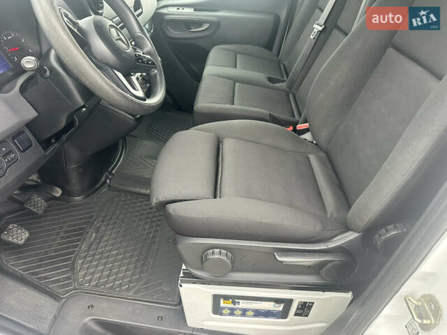 Білий Мерседес Sprinter, об'ємом двигуна 2.2 л та пробігом 256 тис. км за 27700 $, фото 54 на Automoto.ua