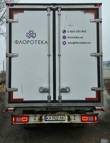 Белый Мерседес Sprinter, объемом двигателя 2.99 л и пробегом 530 тыс. км за 35000 $, фото 2 на Automoto.ua