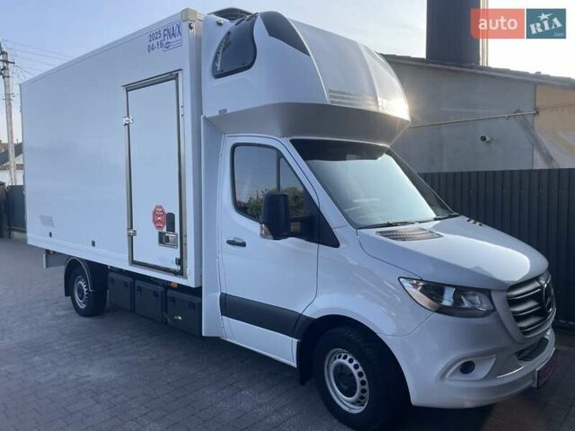 Белый Мерседес Sprinter, объемом двигателя 3 л и пробегом 254 тыс. км за 27500 $, фото 7 на Automoto.ua