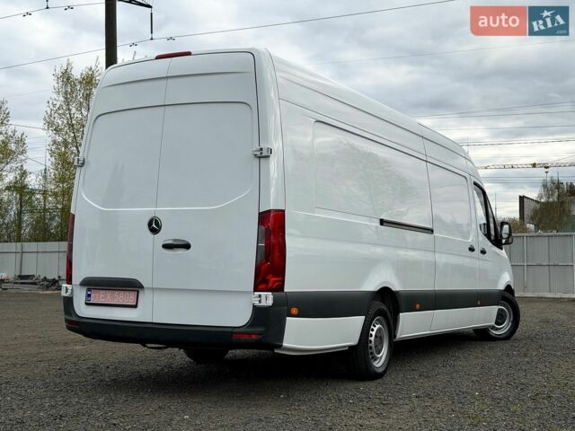 Белый Мерседес Sprinter, объемом двигателя 3 л и пробегом 236 тыс. км за 30000 $, фото 7 на Automoto.ua