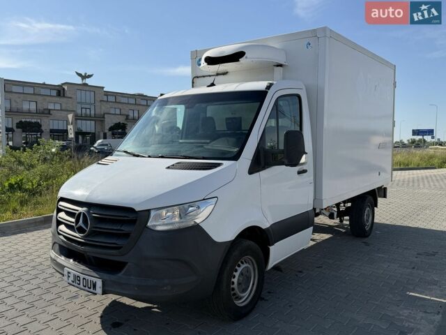 Белый Мерседес Sprinter, объемом двигателя 2.2 л и пробегом 243 тыс. км за 24400 $, фото 2 на Automoto.ua