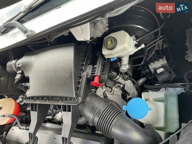 Белый Мерседес Sprinter, объемом двигателя 3 л и пробегом 253 тыс. км за 28500 $, фото 15 на Automoto.ua