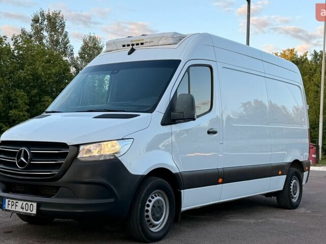 Белый Мерседес Sprinter, объемом двигателя 2.2 л и пробегом 263 тыс. км за 25000 $, фото 46 на Automoto.ua