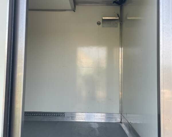 Білий Мерседес Sprinter, об'ємом двигуна 3 л та пробігом 255 тис. км за 29000 $, фото 17 на Automoto.ua