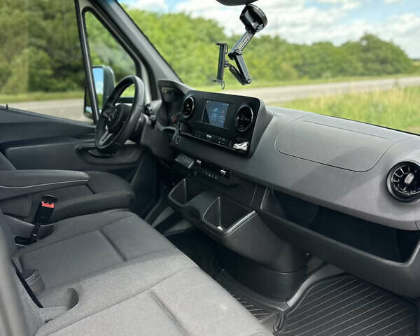 Белый Мерседес Sprinter, объемом двигателя 2.2 л и пробегом 400 тыс. км за 28999 $, фото 29 на Automoto.ua