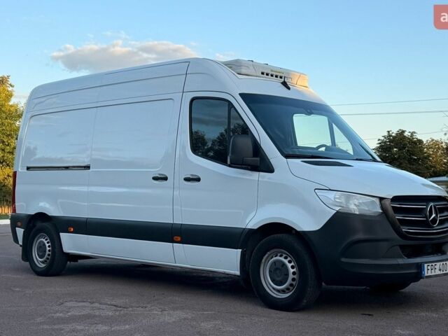 Белый Мерседес Sprinter, объемом двигателя 2.2 л и пробегом 263 тыс. км за 25000 $, фото 10 на Automoto.ua