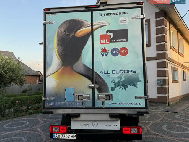 Белый Мерседес Sprinter, объемом двигателя 2.99 л и пробегом 20 тыс. км за 70000 $, фото 6 на Automoto.ua