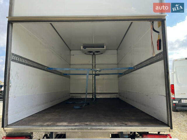 Белый Мерседес Sprinter, объемом двигателя 2.2 л и пробегом 300 тыс. км за 28500 $, фото 31 на Automoto.ua