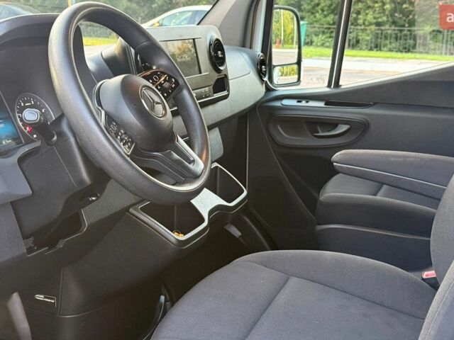 Белый Мерседес Sprinter, объемом двигателя 2.2 л и пробегом 263 тыс. км за 25000 $, фото 30 на Automoto.ua