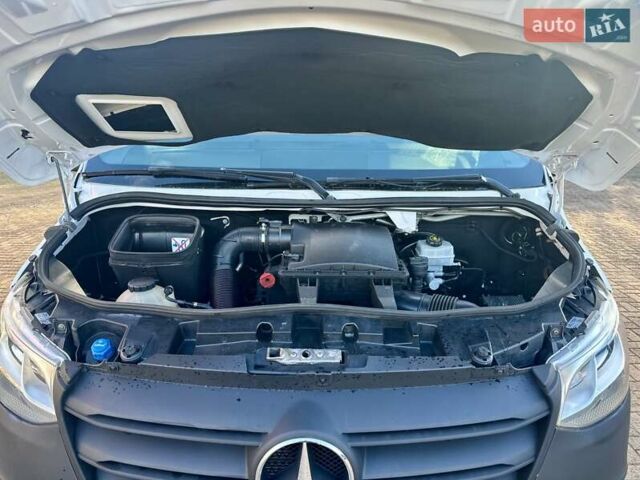 Белый Мерседес Sprinter, объемом двигателя 2.2 л и пробегом 218 тыс. км за 34550 $, фото 38 на Automoto.ua