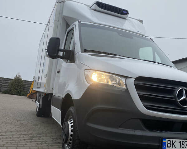 Білий Мерседес Sprinter, об'ємом двигуна 2.14 л та пробігом 280 тис. км за 28500 $, фото 3 на Automoto.ua
