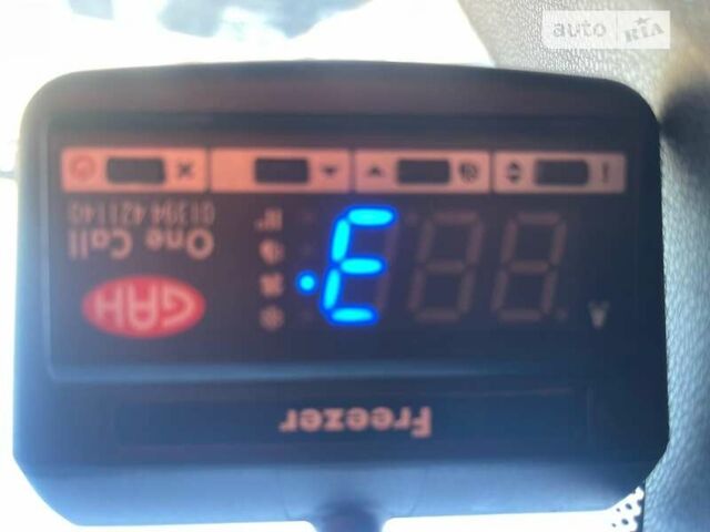 Білий Мерседес Sprinter, об'ємом двигуна 2.15 л та пробігом 277 тис. км за 25000 $, фото 13 на Automoto.ua