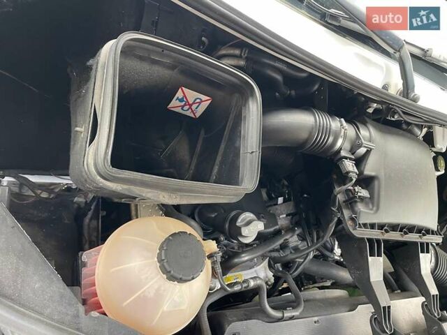 Белый Мерседес Sprinter, объемом двигателя 3 л и пробегом 253 тыс. км за 28500 $, фото 14 на Automoto.ua