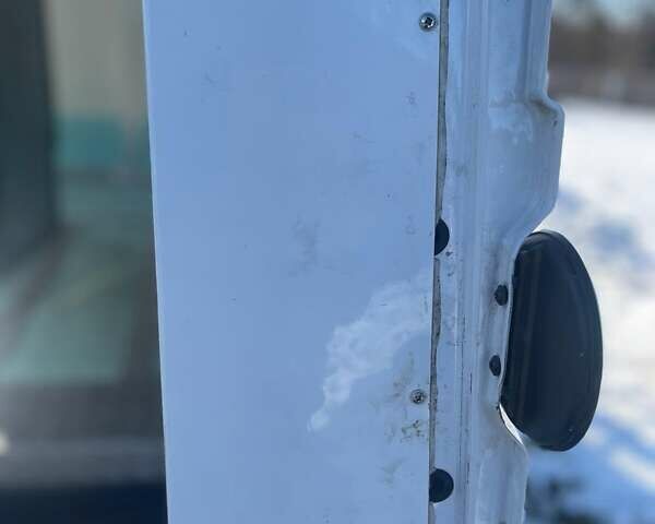 Білий Мерседес Sprinter, об'ємом двигуна 2.15 л та пробігом 277 тис. км за 25000 $, фото 21 на Automoto.ua