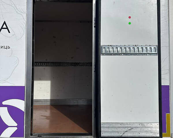 Белый Мерседес Sprinter, объемом двигателя 2.99 л и пробегом 377 тыс. км за 40000 $, фото 6 на Automoto.ua