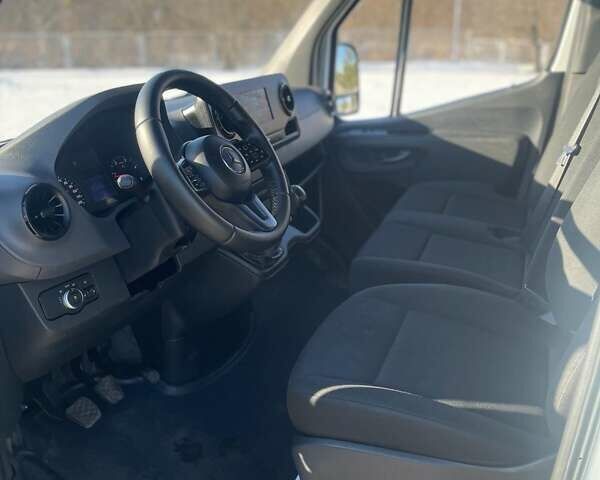 Білий Мерседес Sprinter, об'ємом двигуна 2.15 л та пробігом 277 тис. км за 25000 $, фото 5 на Automoto.ua