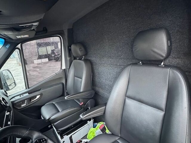 Білий Мерседес Sprinter, об'ємом двигуна 2.99 л та пробігом 481 тис. км за 34000 $, фото 22 на Automoto.ua