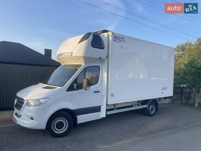 Белый Мерседес Sprinter, объемом двигателя 3 л и пробегом 254 тыс. км за 28500 $, фото 1 на Automoto.ua