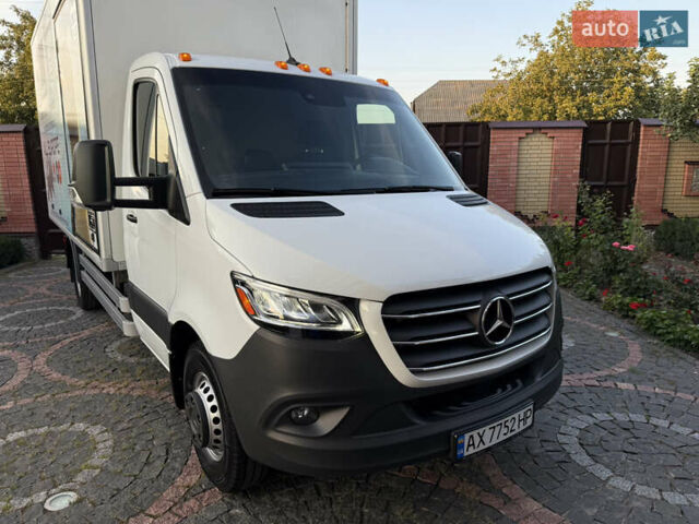 Белый Мерседес Sprinter, объемом двигателя 2.99 л и пробегом 20 тыс. км за 70000 $, фото 9 на Automoto.ua