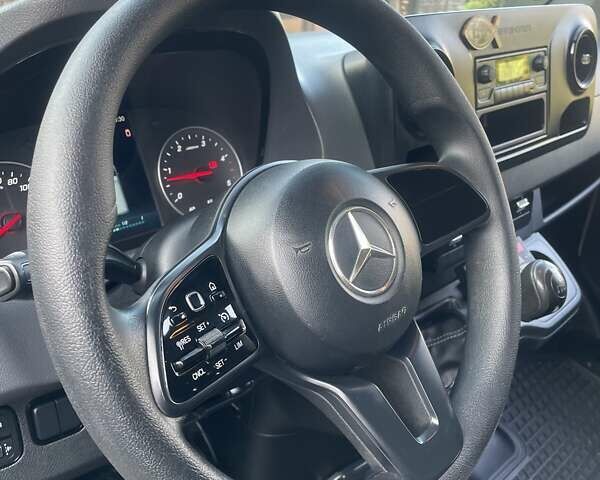 Белый Мерседес Sprinter, объемом двигателя 3 л и пробегом 254 тыс. км за 27500 $, фото 13 на Automoto.ua