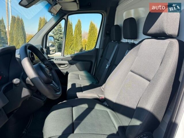 Белый Мерседес Sprinter, объемом двигателя 2.14 л и пробегом 234 тыс. км за 24000 $, фото 8 на Automoto.ua