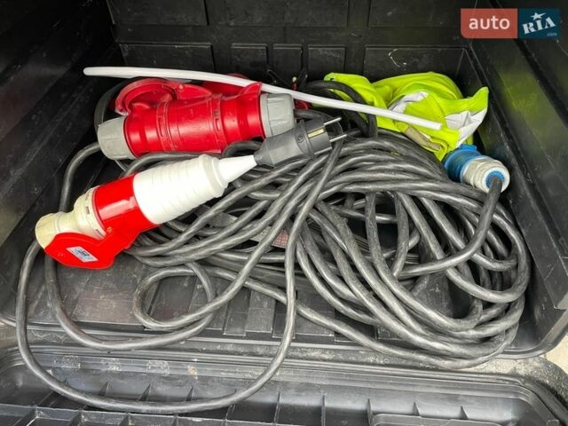 Белый Мерседес Sprinter, объемом двигателя 3 л и пробегом 253 тыс. км за 28500 $, фото 27 на Automoto.ua